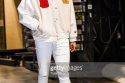 足球直播吧-关于北京举行棒球比赛，湖人表现悬殊的信息