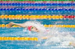 足球直播在线观看免费-智利游泳选手凭借实力，夺得金牌