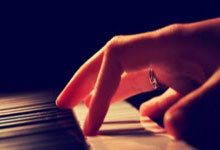 足球直播在线观看免费-美国网球队爆冷击败西班牙豪门,西西帕斯创造历史新高