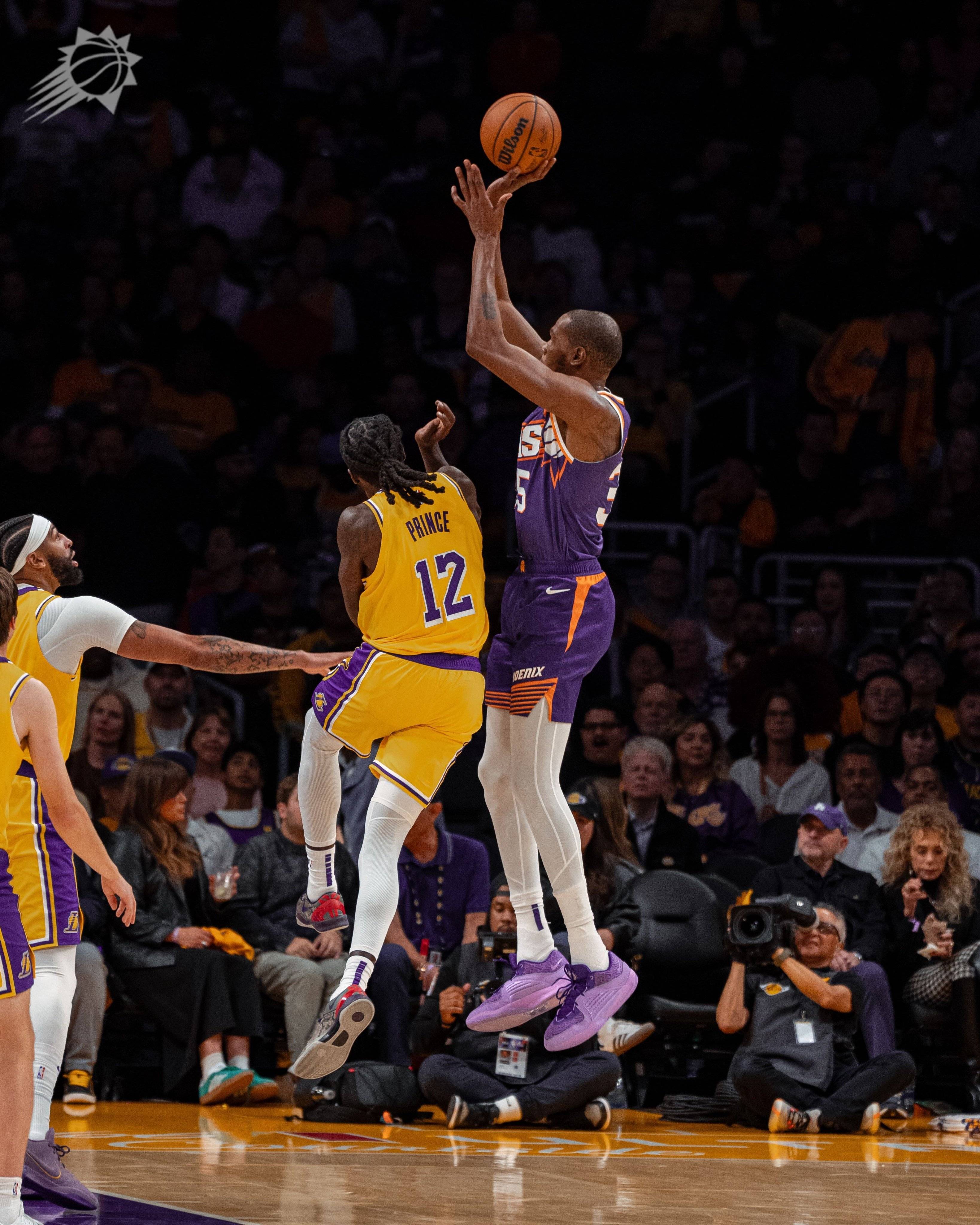 詹姆斯受伤,湖人队丢掉悬念惜败篮网队的简单介绍 詹姆斯受伤,湖人队丢掉悬念惜败篮网队的简单介绍