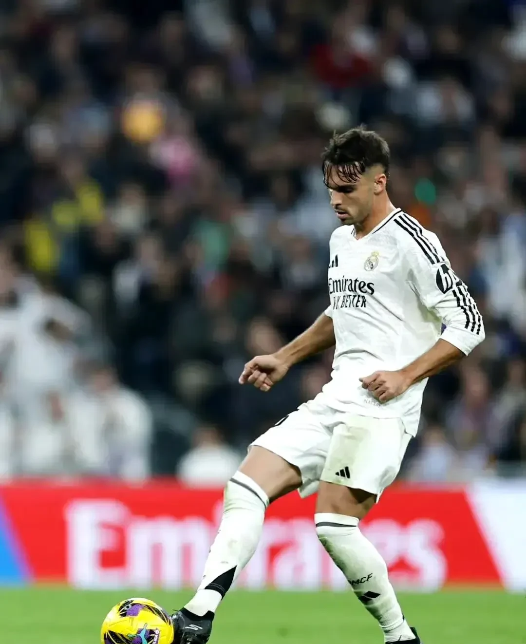 包含皇马主场告捷，继续追赶领头羊的词条