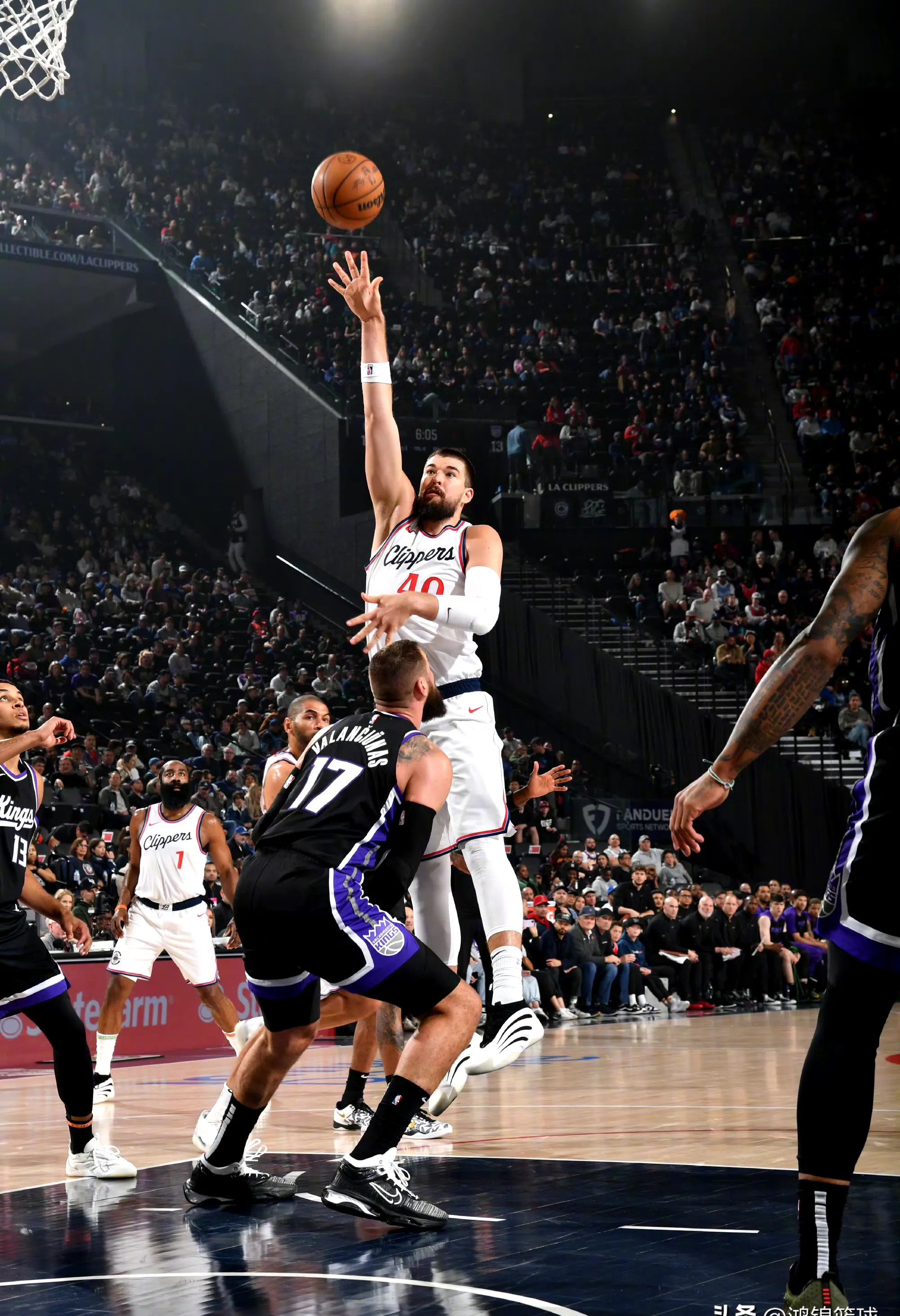 火箭再胜公牛,哈登神奇三分表现带队豪取十一连胜的简单介绍 火箭再胜公牛,哈登神奇三分表现带队豪取十一连胜的简单介绍