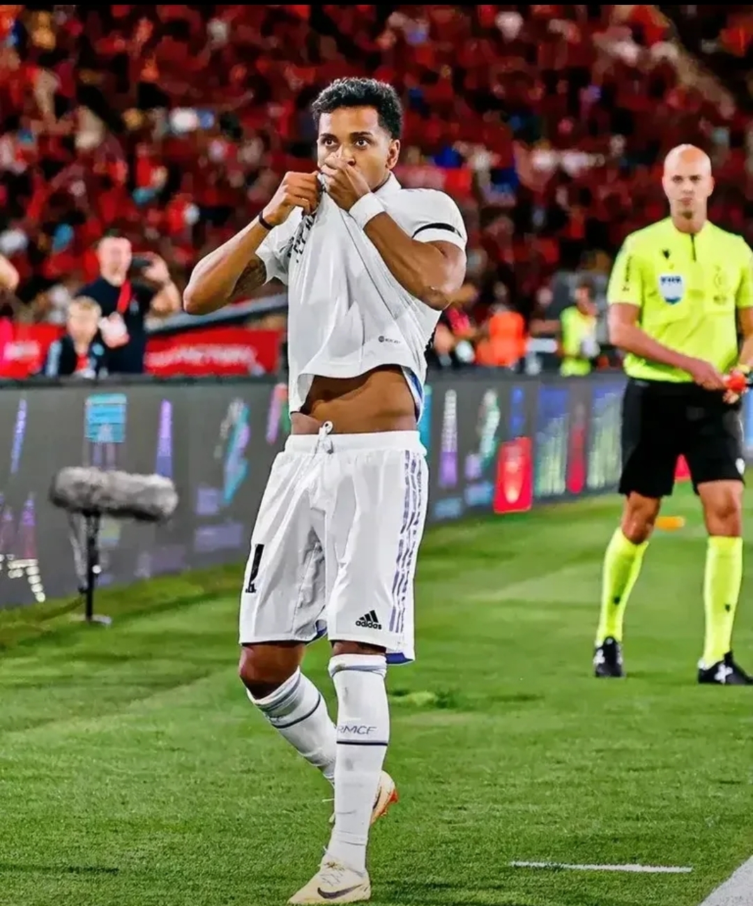 包含梅斯主场取胜!力克里尔马球队的词条 包含梅斯主场取胜!力克里尔马球队的词条