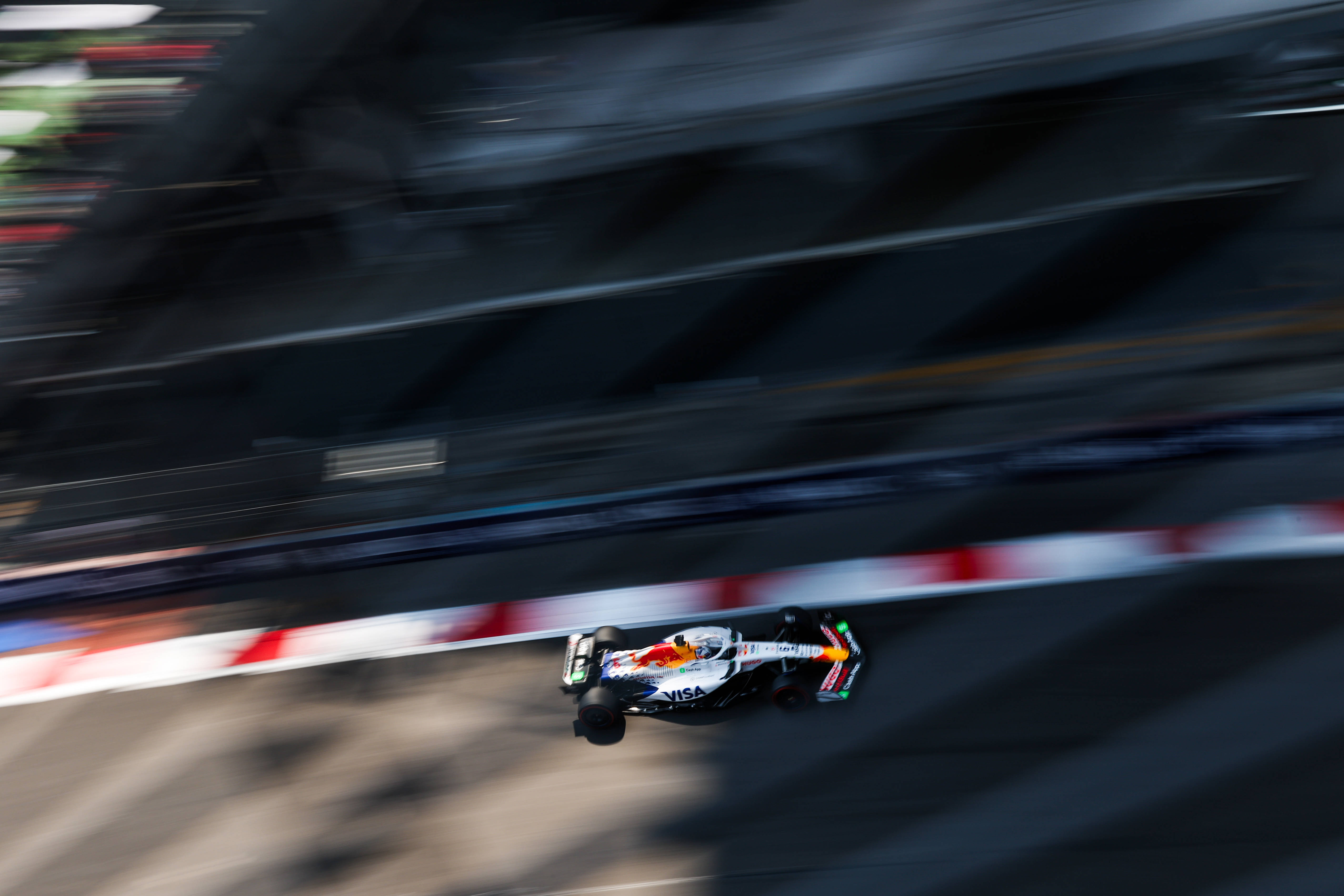 包含哈斯车队绝杀梅赛德斯,塞恩斯关键制胜的词条 包含哈斯车队绝杀梅赛德斯,塞恩斯关键制胜的词条